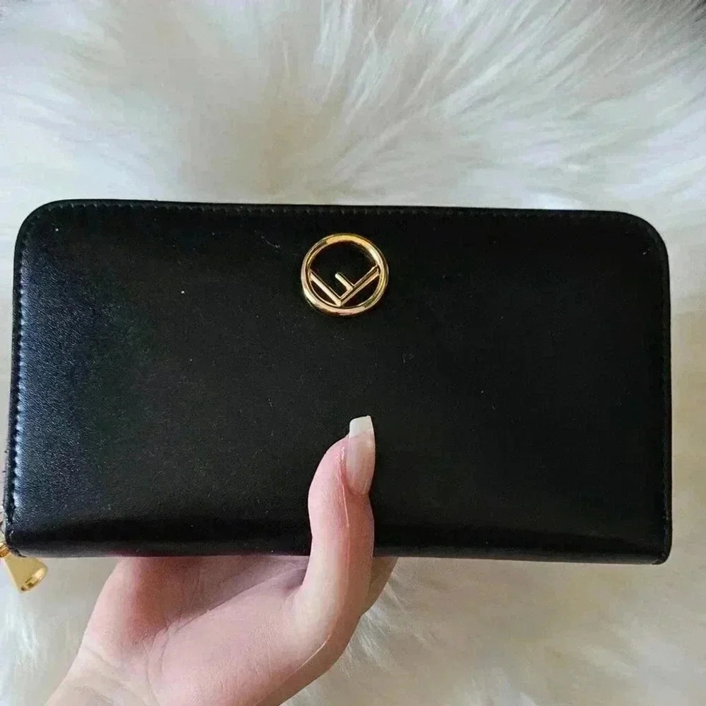 FENDI Zip Around Black Wallet